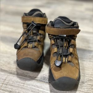 Kids boots